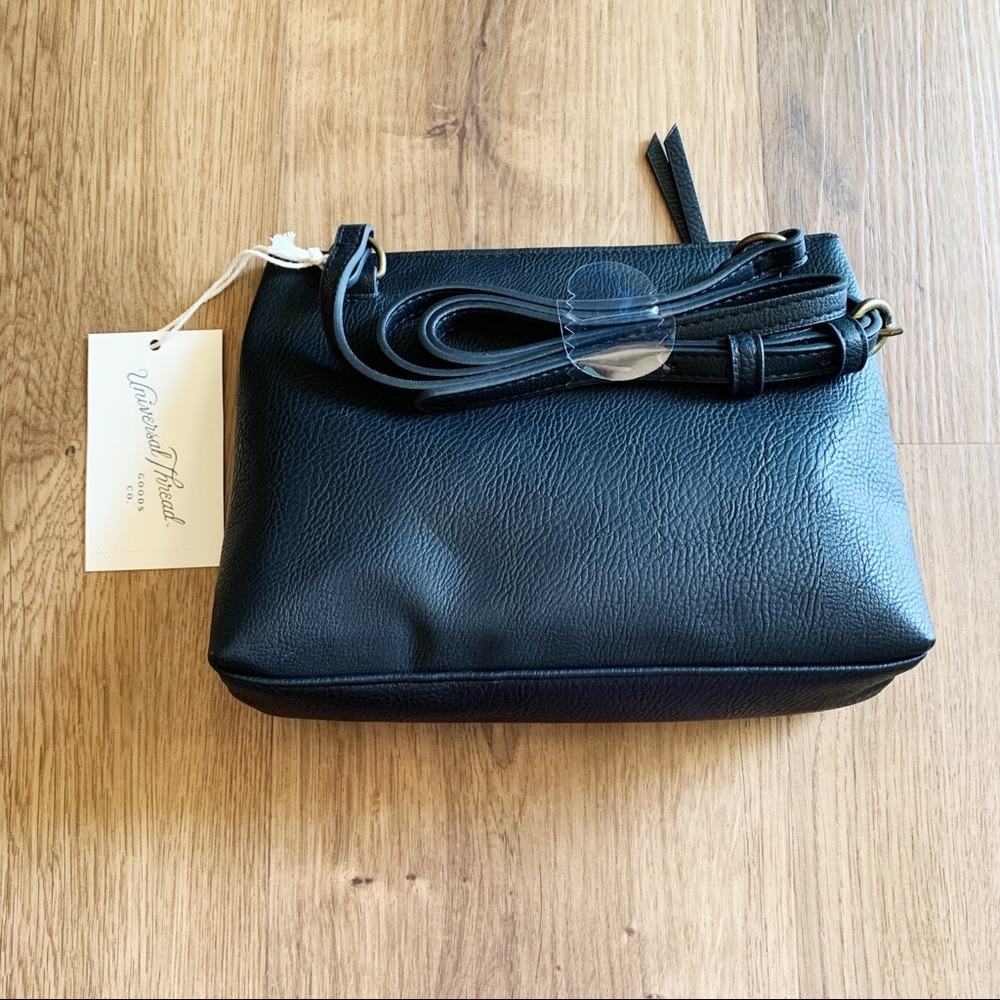 Universal Thread Purse - Picture 2 of 4